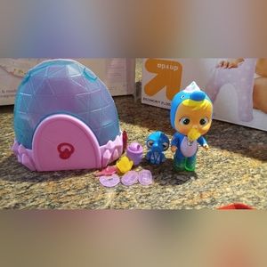 Cry baby icy world Dino toy
